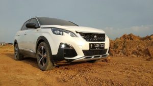 Top Five Fast Cars to Rent in Dubai Peugeot 3008 - aol-mailsignin.com