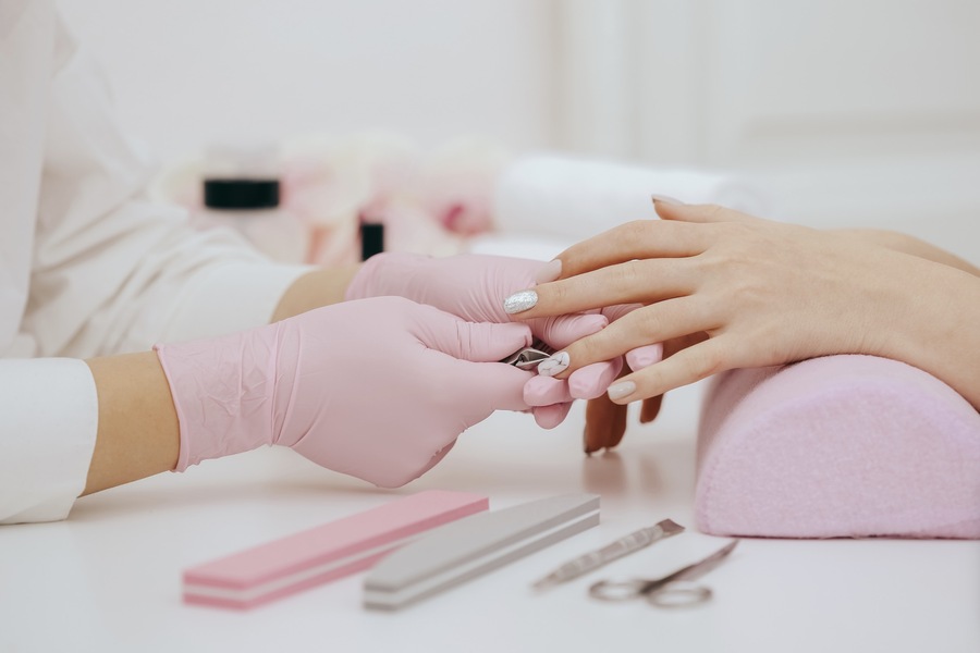 How Nail Extensions Have Become a Part of Personal Branding in the UAE